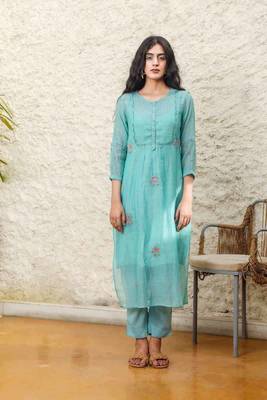 Teal yoke pintuck kurta set 5