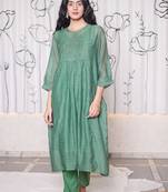 Bottle green paarijaat kurta set