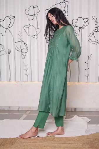 Bottle green paarijaat kurta set