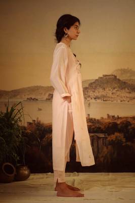 Ivory pink vineyard kurta and pant set 3