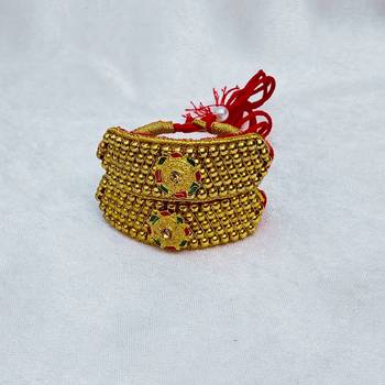 Stone stud gold plated  pouchi color golden material brass  size adjustable 3