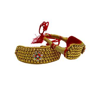 Stone stud gold plated  pouchi color golden material brass  size adjustable 1