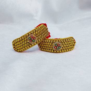 Stone stud gold plated  pouchi color golden material brass  size adjustable 4