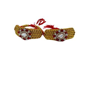 Stone stud gold plated  pouchi color golden material brass  size adjustable 3