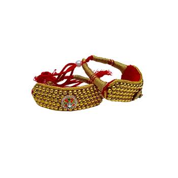 Stone stud gold plated  pouchi color golden material brass  size adjustable 1