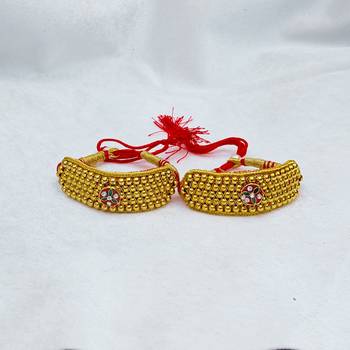 Stone stud gold plated  pouchi color golden material brass  size adjustable 4
