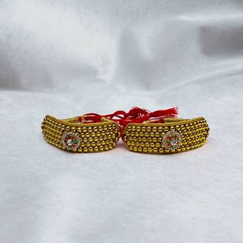 Stone stud gold plated  pouchi color golden material brass  size adjustable 4