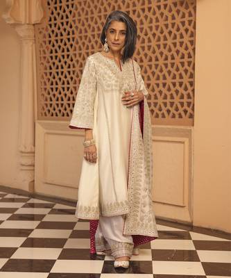 Daisy ivory aiman - short knee length chauga with salwar and odhni 2