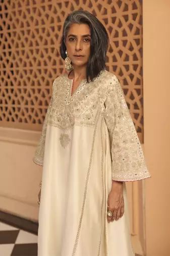 Daisy ivory aiman - short knee length chauga with salwar