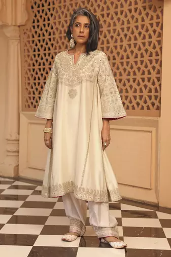 Daisy ivory aiman - short knee length chauga with salwar