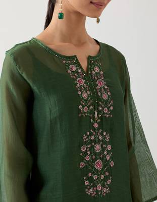 Bottle green pendant kurta set 5