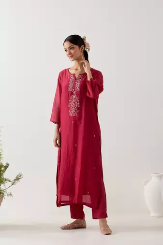 Red floral necklace kurta set