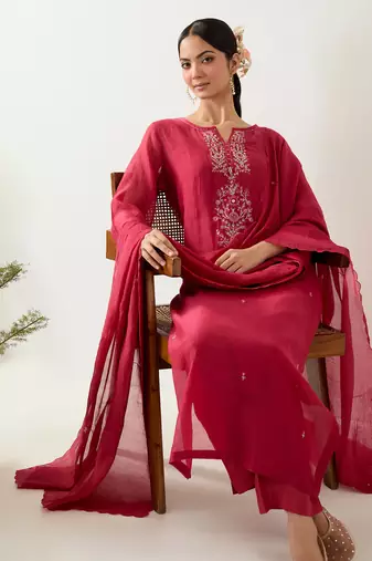 Red floral necklace kurta set