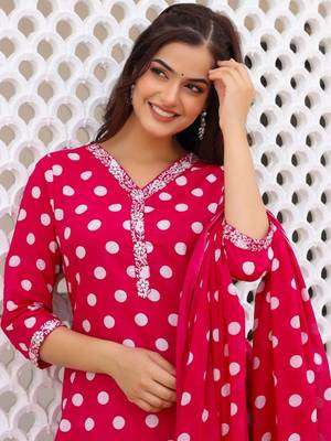 Women's Rayon Printed Designer Indian Ethnic Wear Pink Kurti With Pant & Dupatta Set 4