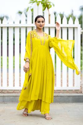 Floral Yoke Design Pleated Thread Work Anarkali Kurta with Palazzo & With Dupatta 3