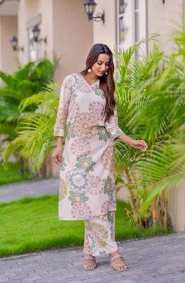 Floral Printed Straight Kurta with Palazzo 3