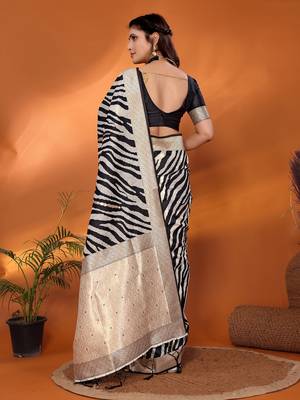 Black & off white soft cotton animal print bollywood saree 4
