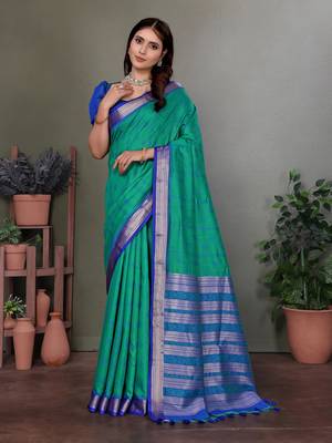 Peacock green soft silk woven designed patola saree 1