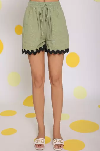 Green zig zag lace buttoned relaxed collared shirt and shorts linen co-ord set