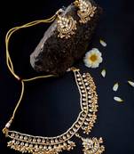 Kundan Pearl Choker Set