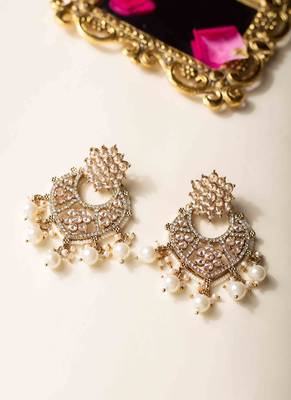 Kundan elegant pearl choker set 5