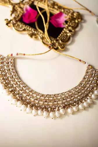 Kundan elegant pearl choker set
