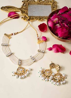 Pearl kundan choker set 1