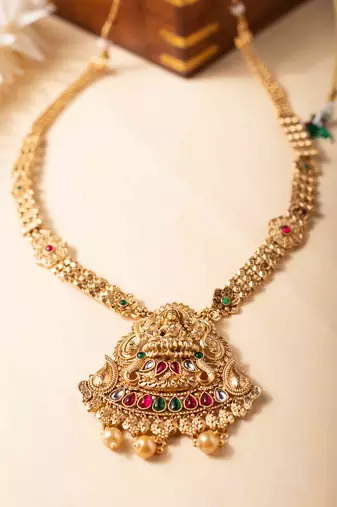 Gold plated rajwadi laxmi pendant necklace set