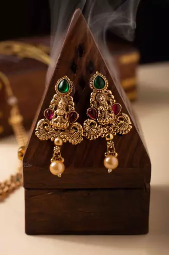 Gold plated rajwadi laxmi pendant necklace set