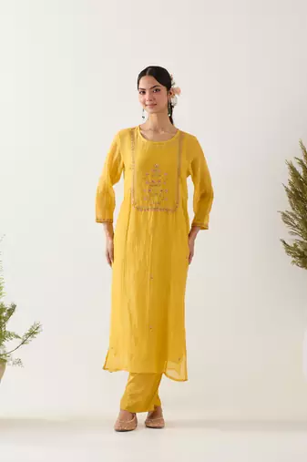 Mustard mughal buta kurta set