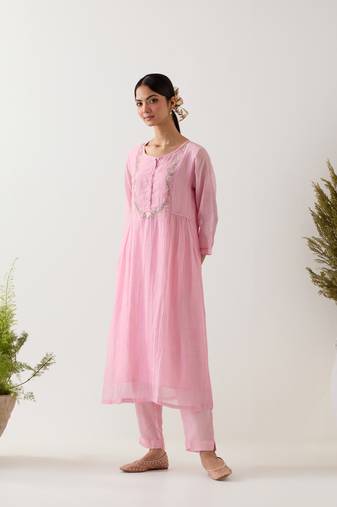 Blush pink camelia kurta set with gathers
