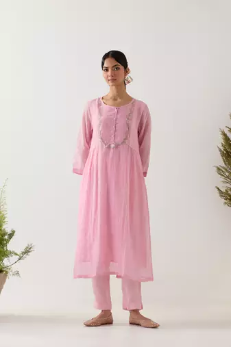 Blush pink camelia kurta set with gathers