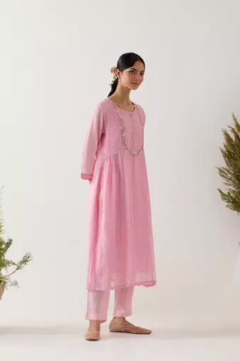Blush pink camelia kurta set with gathers