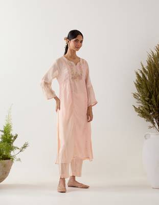 Ivory pink parrot and pionies kurta set 4