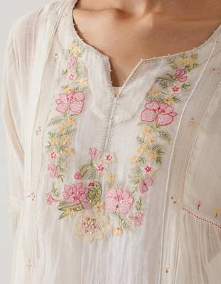 White parrot and peonies kurta set 2