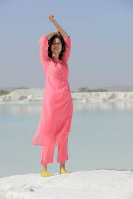 Corel yoke pintuck kurta set 1