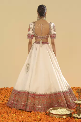 Ruhaaniyat Sidra Daisy Ivory Lehenga Set