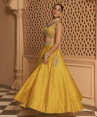 Mazhum - Mustard Lehenga with Blouse and Dupatta 4