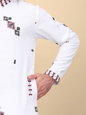 Men linen ethnic motifs embroidered white kurta and white trouser pant 4