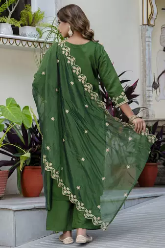 Women's silk blend embroidered kurta palazzo set with organza dupatta