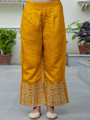 Women's silk blend embroidered kurta palazzo set with organza dupatta 4