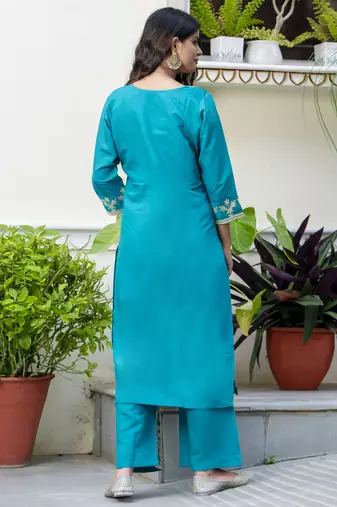Women's silk blend embroidered kurta palazzo set with organza dupatta