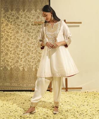 Kaarigari fayaaz daisy ivory chauga with salwar set 2