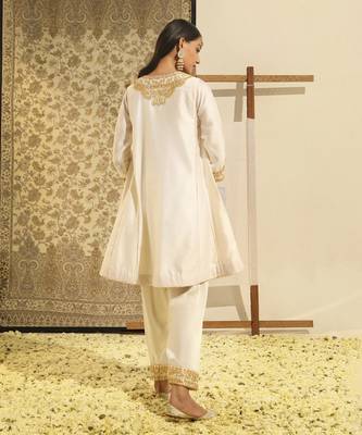 Kaarigari fayaaz daisy ivory chauga with salwar set 5