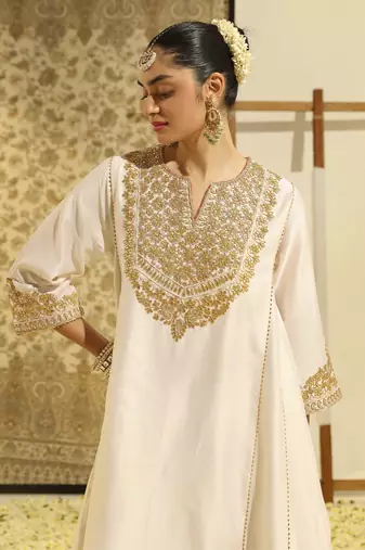 Kaarigari shaheen daisy ivory chauga with salwar set