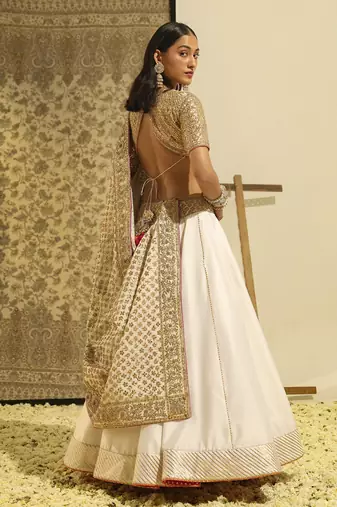 Kaarigari Aarif Daisy Ivory Lehenga Set