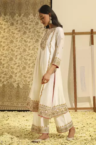 Kaarigari shiza daisy ivory long a-line kurta with palazzo and dupatta set