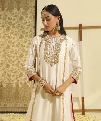Kaarigari shiza daisy ivory long a-line kurta with palazzo and dupatta set 4