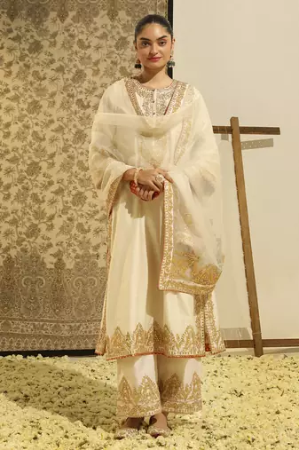 Kaarigari sahana daisy ivory long a-line kurta with palazzo and dupatta set