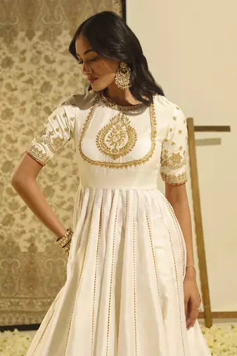 Kaarigari irshaad daisy ivory ankle length anarkali with skirt and dupatta set
